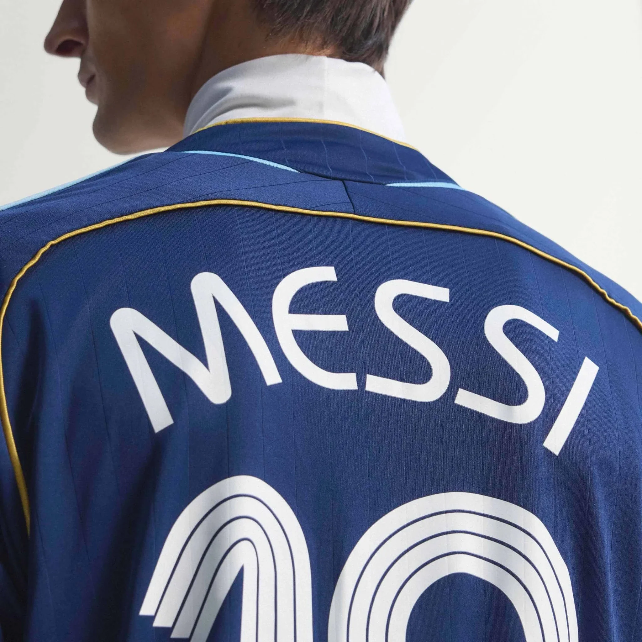 adidas 2006 Argentina Men's Retro Stadium Away Messi #19 Soccer Jersey - Image 8