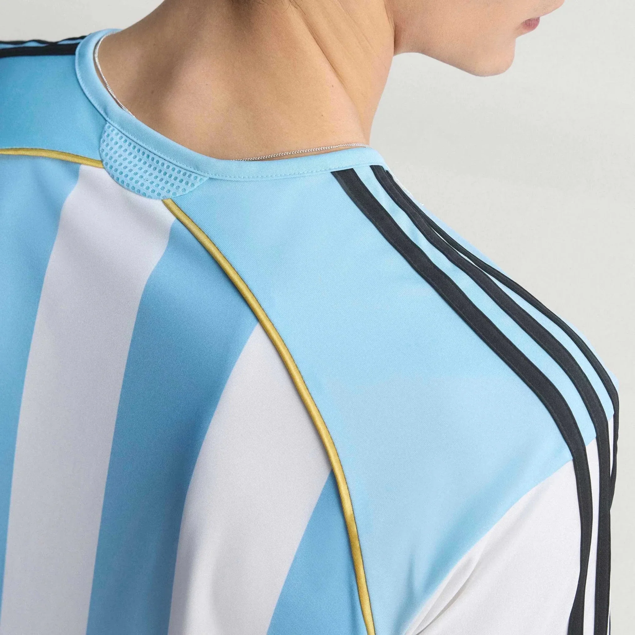adidas 2006 Argentina Men's Retro Stadium Home Soccer Jersey - Image 7