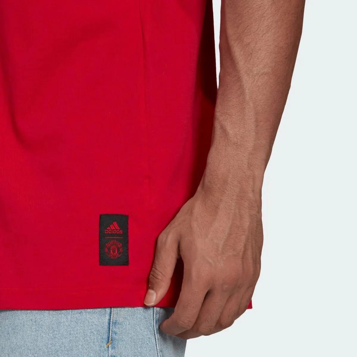Adidas 2021-22 Manchester United Street Tee - Red - Image 5