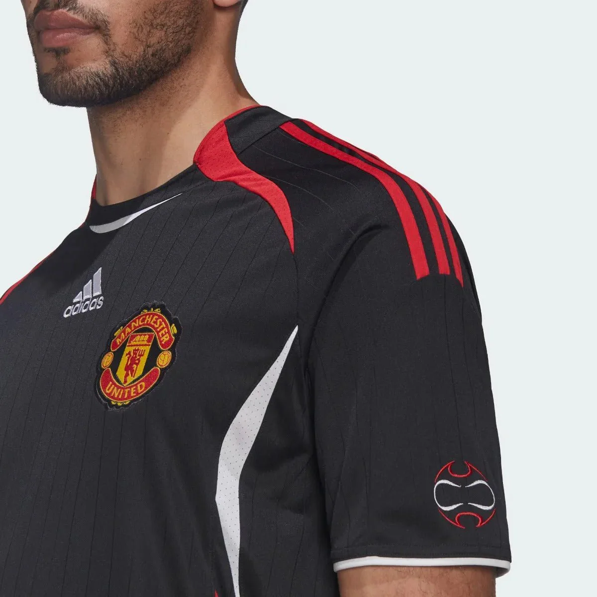 Adidas 2022 Manchester United Teamgeist Jersey - Black - Image 5