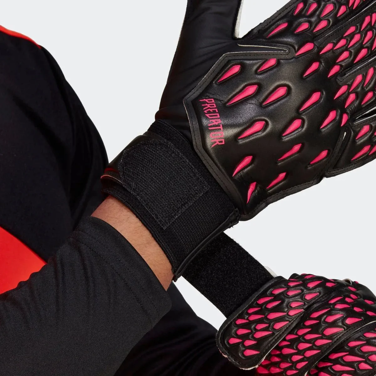 Adidas Predator Training Goalkeeper Gloves - Black-Pink - Image 3