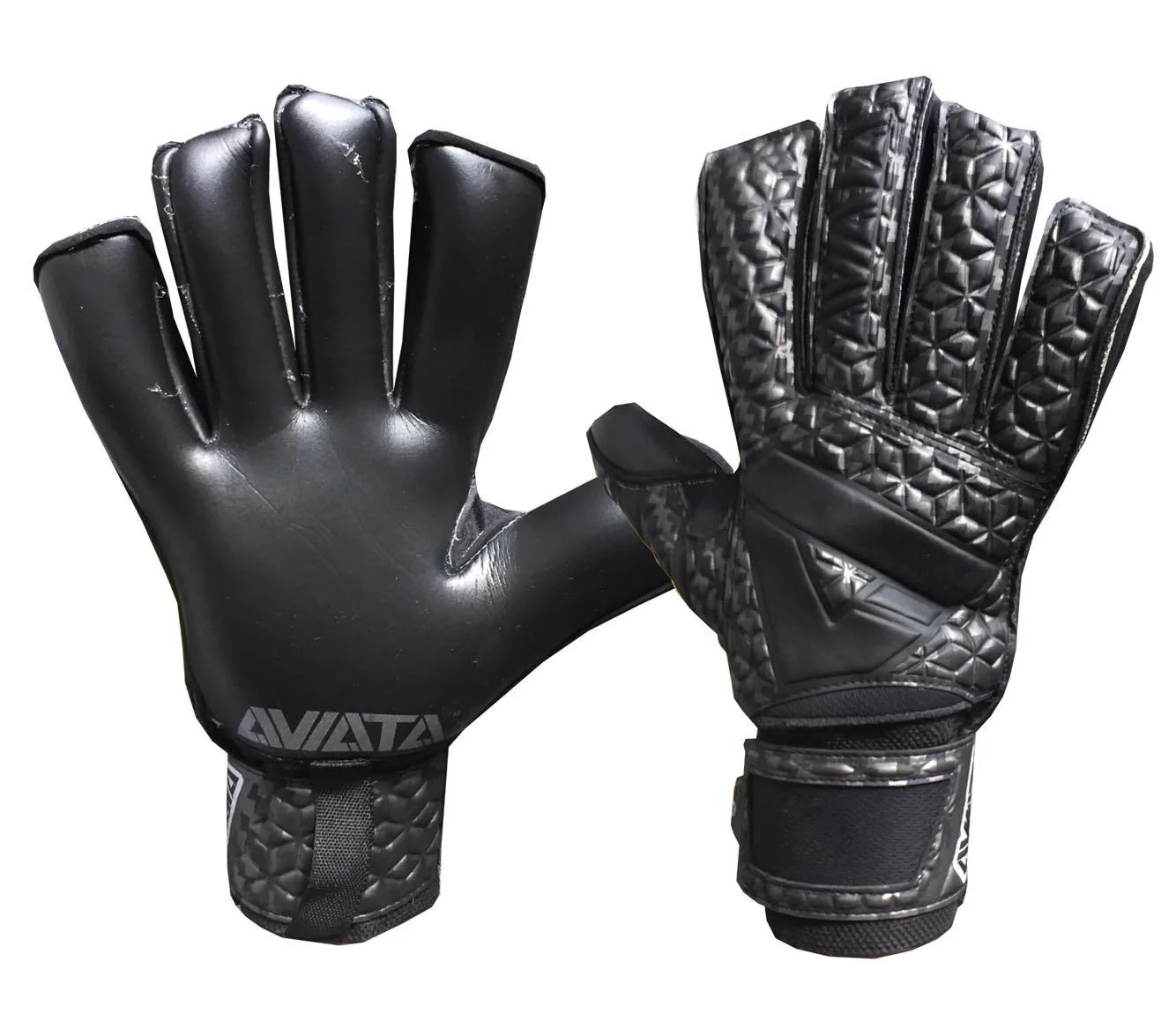 Aviata Viper Carbon Fiber Goalkeeper Glove- Black