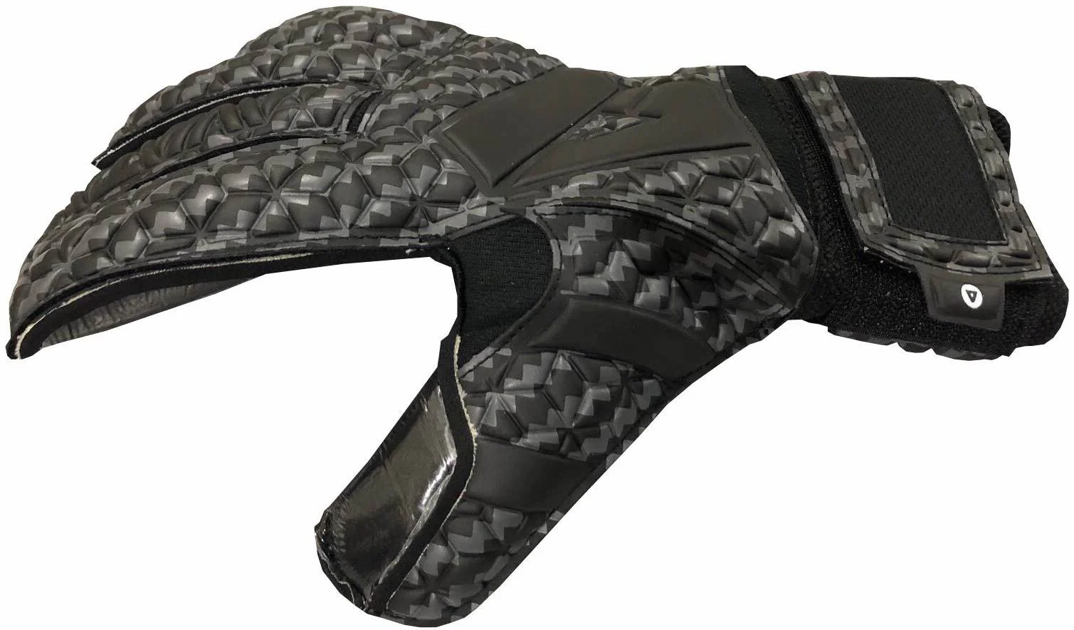 Aviata Viper Carbon Fiber Goalkeeper Glove- Black - Image 2