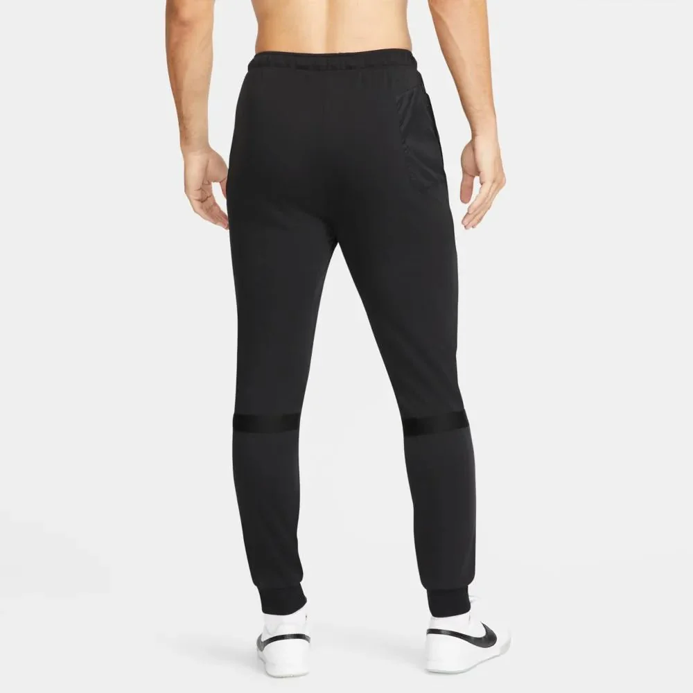 Nike 2021-22 Barcelona Fleece Travel Pants - Black - Image 2
