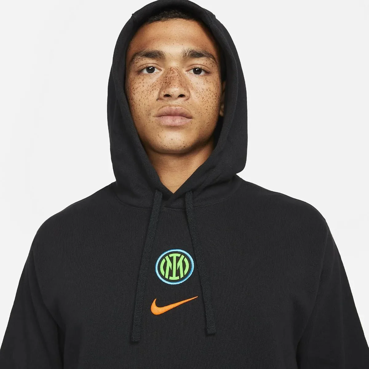 Nike 2021-22 Inter Milan MNSW Pull-Over Club Hoodie - Black - Image 3