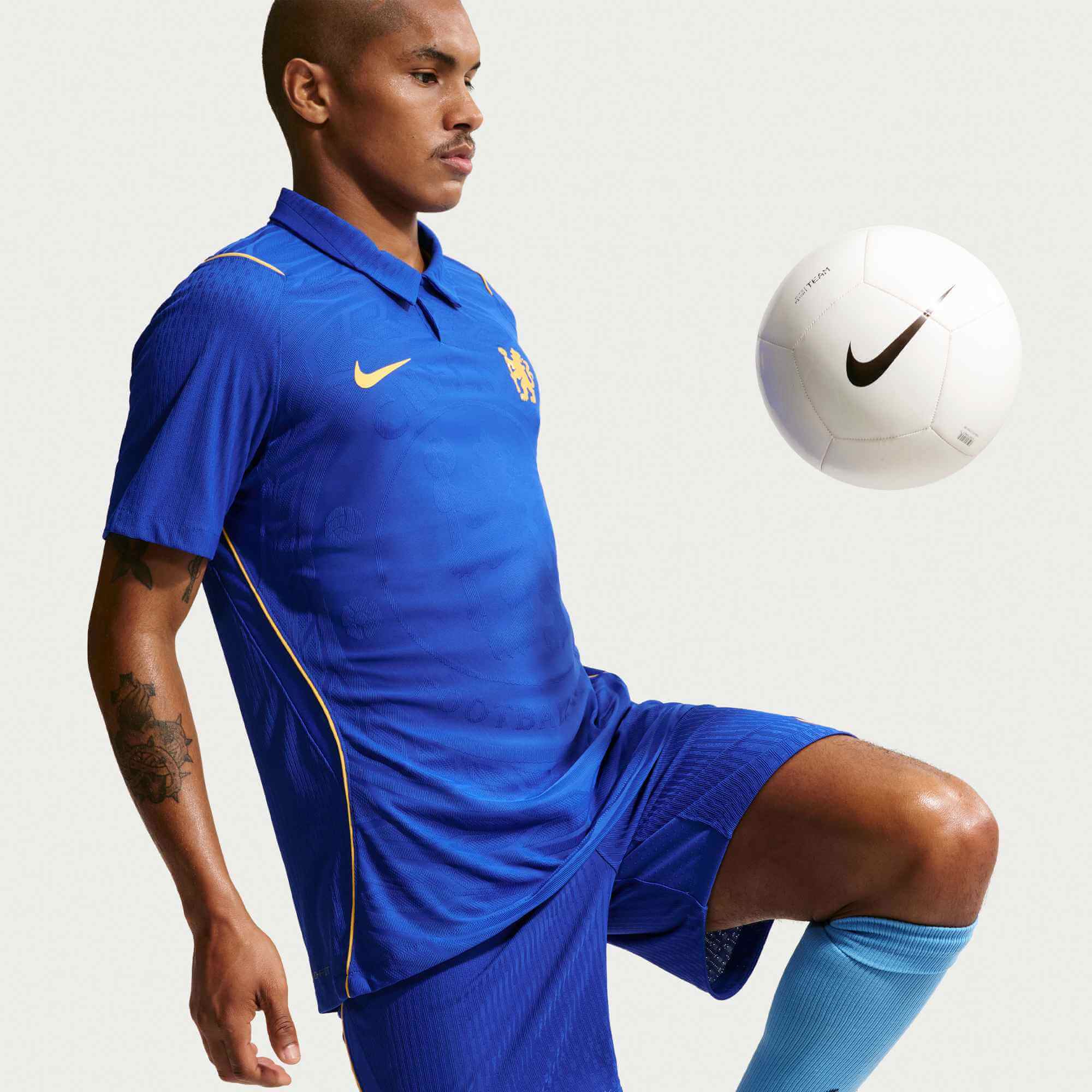 Nike 2026-27 Chelsea Men's Authentic Home Soccer Jersey - Image 5