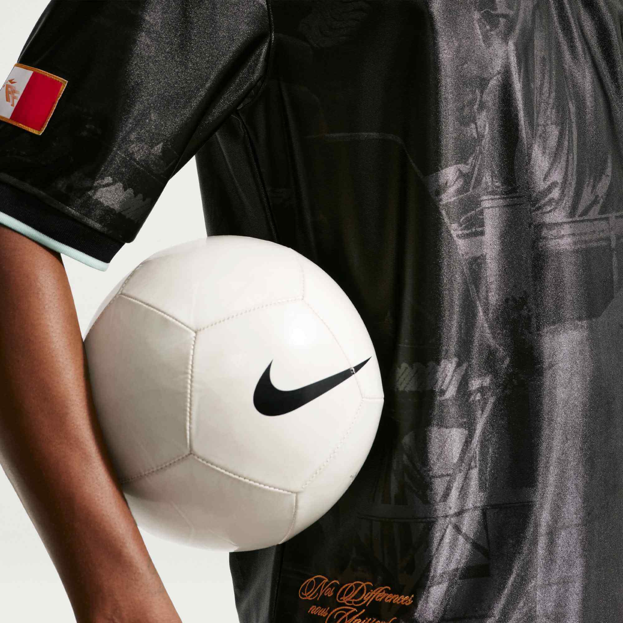 Nike 2026 France Men's Dri-Fit Energy Soccer Jersey - Image 6