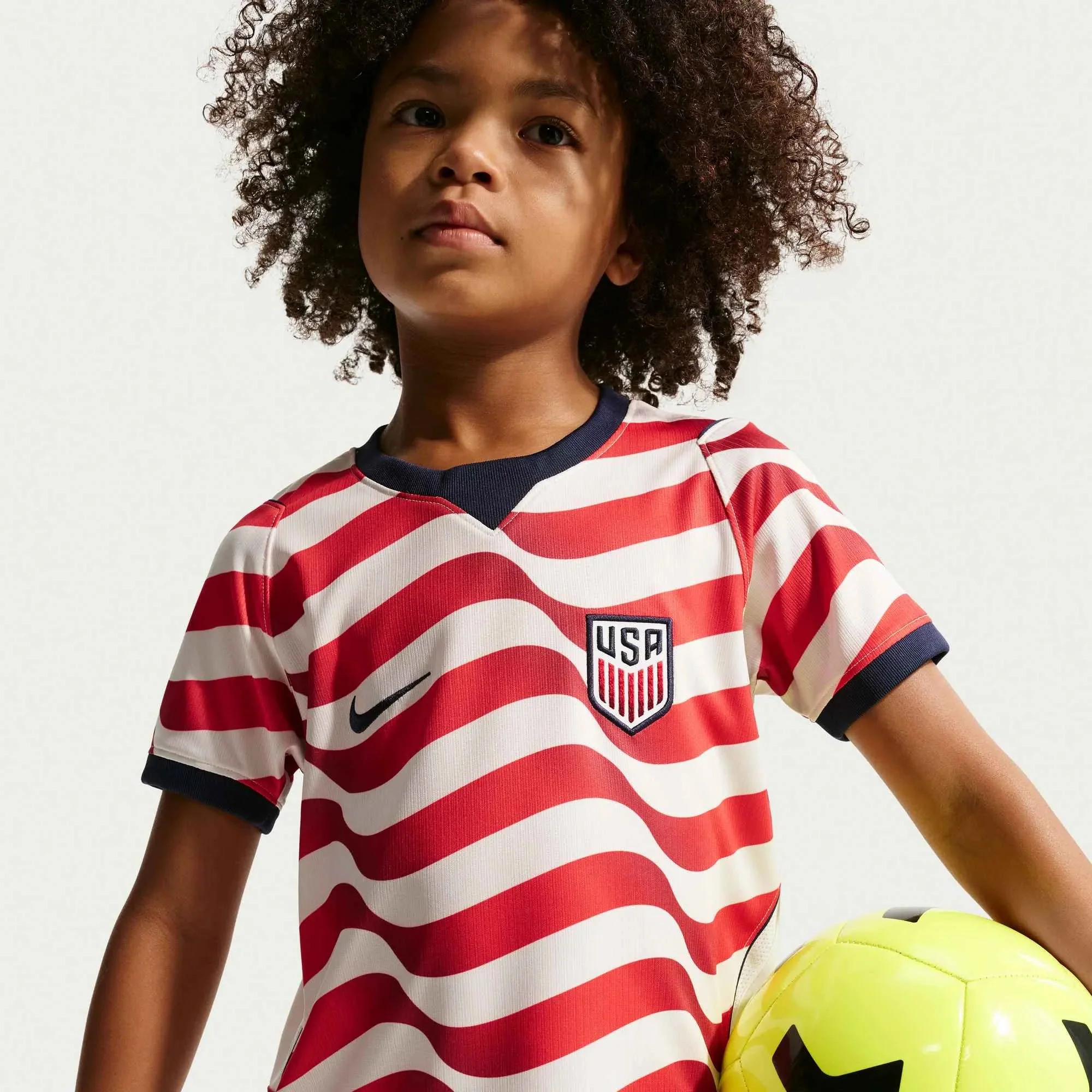 Nike 2026 USMNT Little Kid's Stadium Home Kit - Image 4
