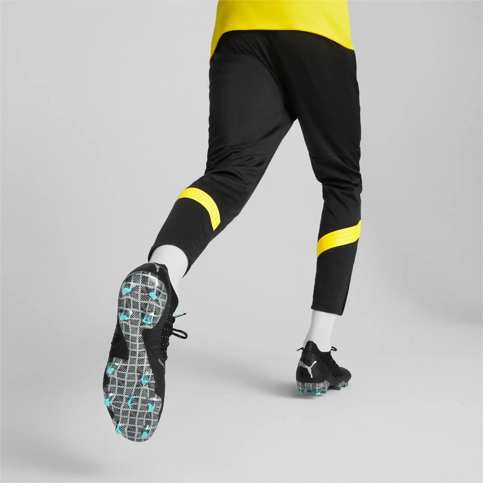Puma 2022-23 Borussia Dortmund Training Pants Black-Yellow - Image 4